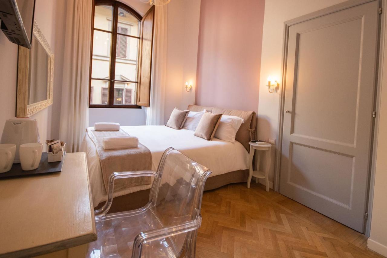 B&B Dimora Sassetti 6 ฟลอเรนซ์ ภายนอก รูปภาพ