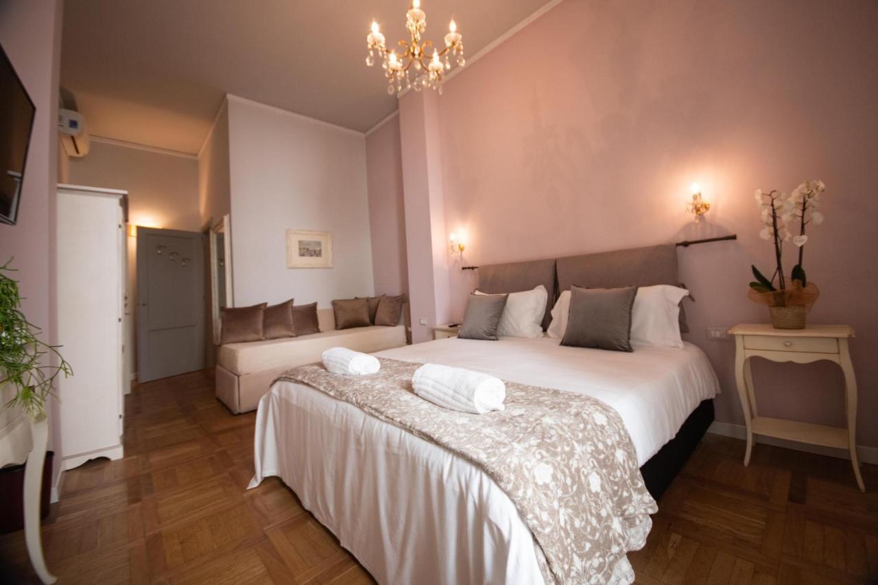 B&B Dimora Sassetti 6 ฟลอเรนซ์ ภายนอก รูปภาพ