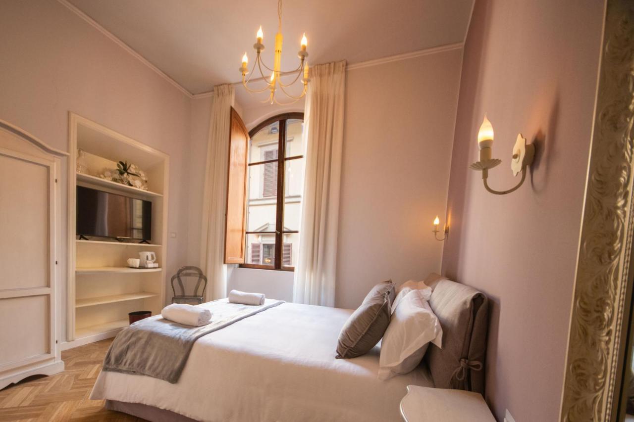B&B Dimora Sassetti 6 ฟลอเรนซ์ ภายนอก รูปภาพ